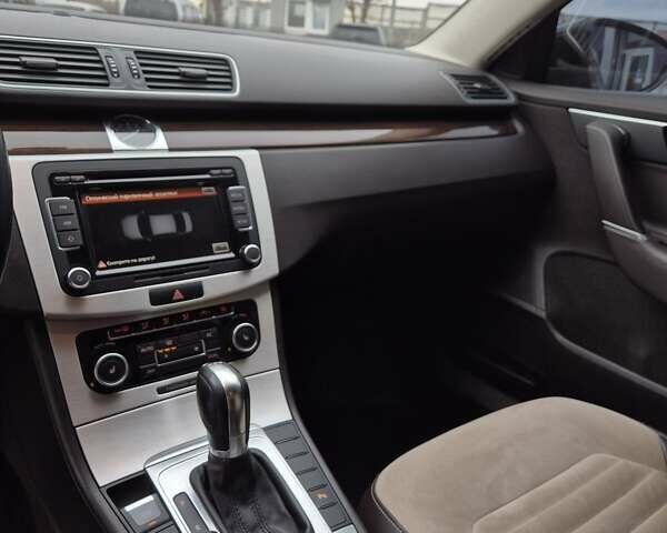 Черный Фольксваген Пассат, объемом двигателя 1.8 л и пробегом 198 тыс. км за 10999 $, фото 46 на Automoto.ua