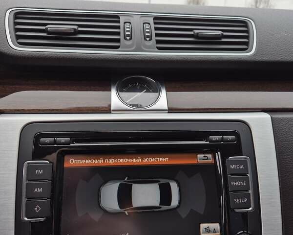 Черный Фольксваген Пассат, объемом двигателя 1.8 л и пробегом 198 тыс. км за 10999 $, фото 37 на Automoto.ua