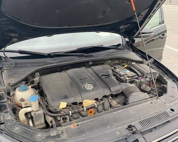 Черный Фольксваген Пассат, объемом двигателя 2.5 л и пробегом 282 тыс. км за 10800 $, фото 6 на Automoto.ua