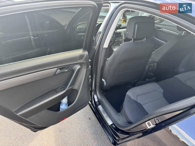 Черный Фольксваген Пассат, объемом двигателя 1.97 л и пробегом 312 тыс. км за 9500 $, фото 13 на Automoto.ua