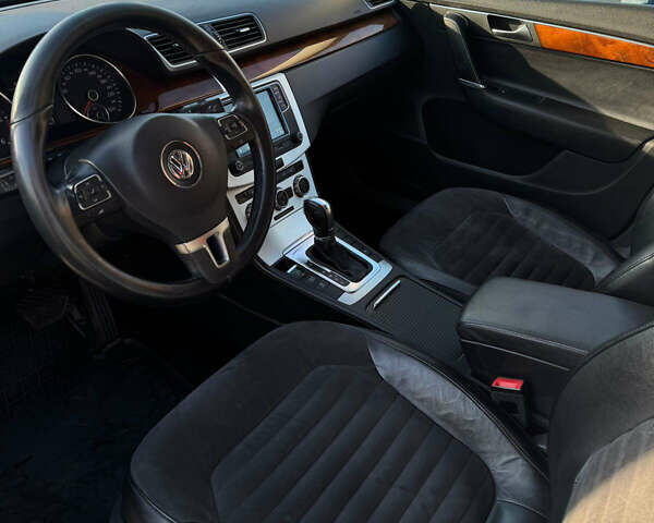 Черный Фольксваген Пассат, объемом двигателя 1.97 л и пробегом 243 тыс. км за 11400 $, фото 19 на Automoto.ua