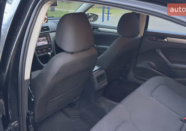 Черный Фольксваген Пассат, объемом двигателя 2.5 л и пробегом 210 тыс. км за 9699 $, фото 22 на Automoto.ua