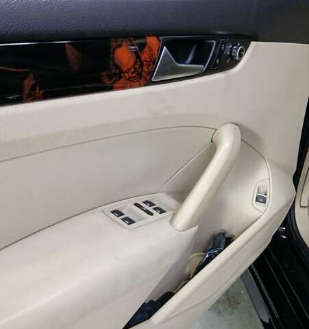 Черный Фольксваген Пассат, объемом двигателя 2.48 л и пробегом 209 тыс. км за 10000 $, фото 9 на Automoto.ua