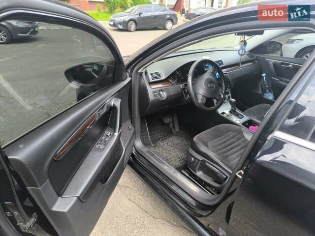 Черный Фольксваген Пассат, объемом двигателя 1.97 л и пробегом 300 тыс. км за 11700 $, фото 7 на Automoto.ua