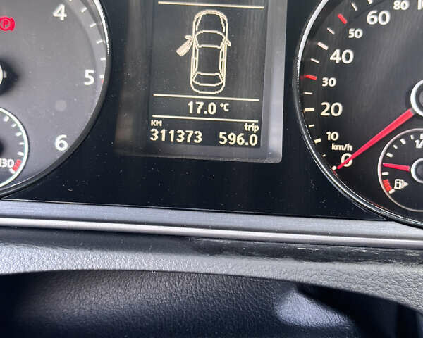 Черный Фольксваген Пассат, объемом двигателя 1.97 л и пробегом 312 тыс. км за 9500 $, фото 19 на Automoto.ua