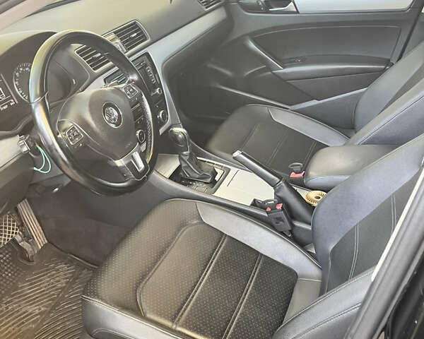 Черный Фольксваген Пассат, объемом двигателя 2.48 л и пробегом 271 тыс. км за 8900 $, фото 8 на Automoto.ua