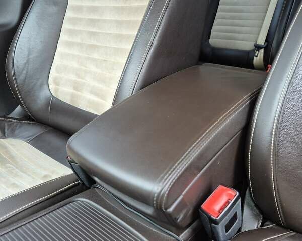 Черный Фольксваген Пассат, объемом двигателя 1.8 л и пробегом 198 тыс. км за 10999 $, фото 44 на Automoto.ua