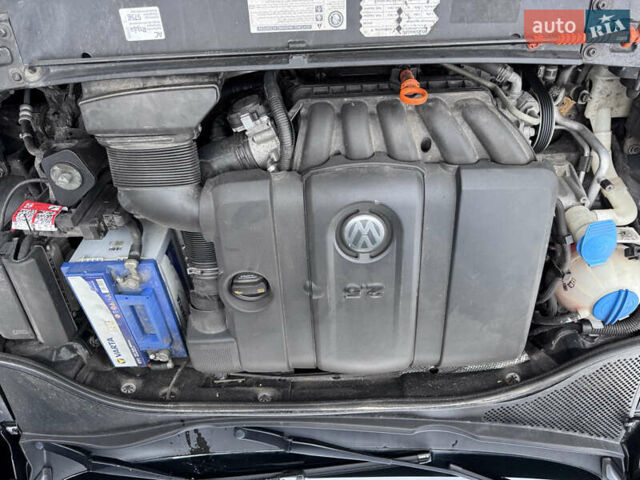 Черный Фольксваген Пассат, объемом двигателя 2.48 л и пробегом 330 тыс. км за 8000 $, фото 18 на Automoto.ua