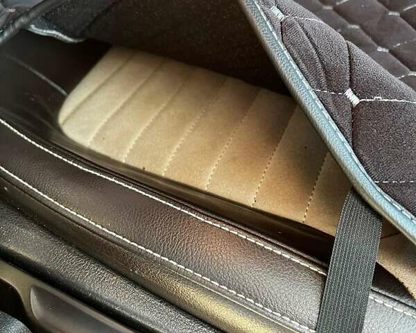 Чорний Фольксваген Пассат, об'ємом двигуна 1.8 л та пробігом 330 тис. км за 8800 $, фото 4 на Automoto.ua