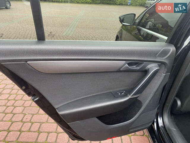 Чорний Фольксваген Пассат, об'ємом двигуна 1.6 л та пробігом 191 тис. км за 10650 $, фото 11 на Automoto.ua