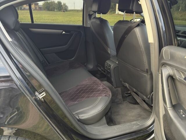 Черный Фольксваген Пассат, объемом двигателя 1.8 л и пробегом 190 тыс. км за 8800 $, фото 8 на Automoto.ua