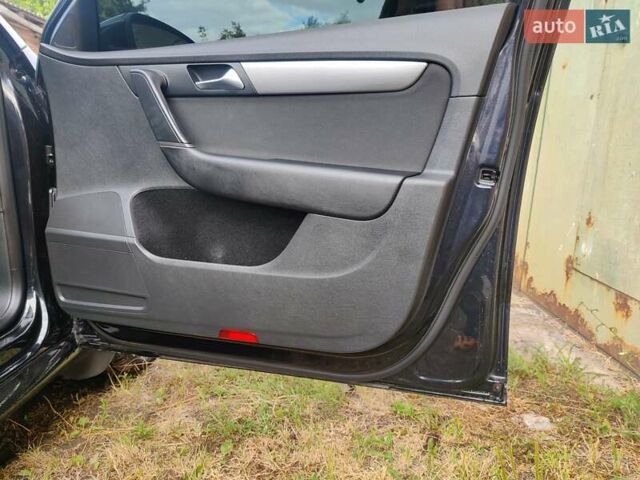 Черный Фольксваген Пассат, объемом двигателя 1.97 л и пробегом 289 тыс. км за 9999 $, фото 29 на Automoto.ua