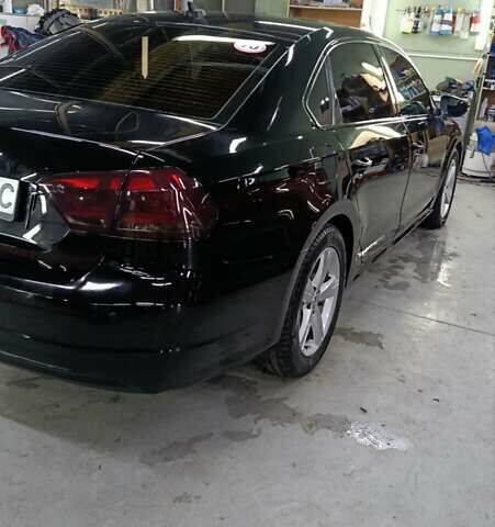 Черный Фольксваген Пассат, объемом двигателя 2.48 л и пробегом 209 тыс. км за 10000 $, фото 3 на Automoto.ua