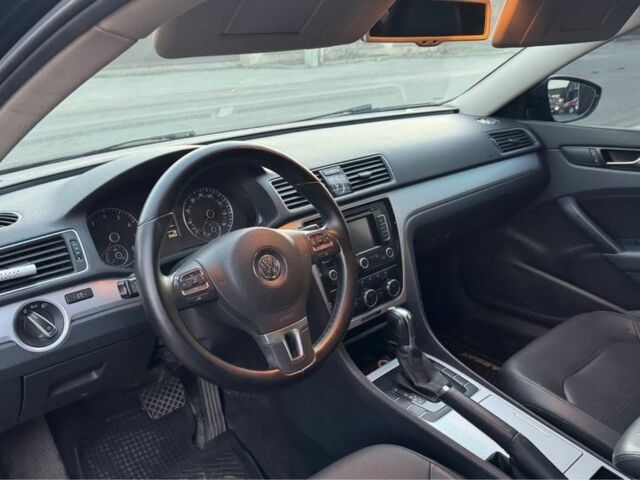 Чорний Фольксваген Пассат, об'ємом двигуна 2.5 л та пробігом 250 тис. км за 9700 $, фото 12 на Automoto.ua