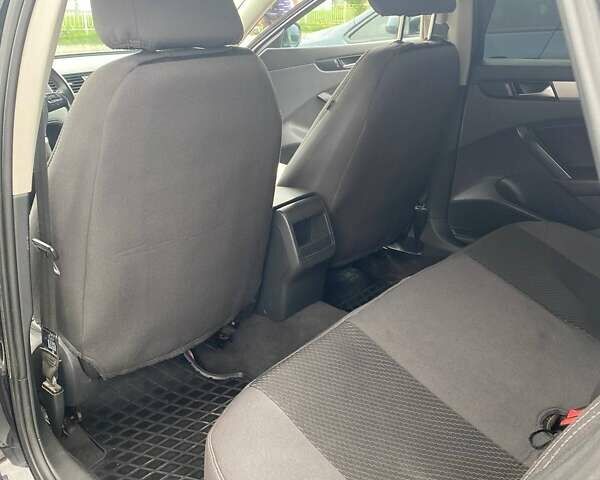 Черный Фольксваген Пассат, объемом двигателя 2.5 л и пробегом 282 тыс. км за 10800 $, фото 15 на Automoto.ua