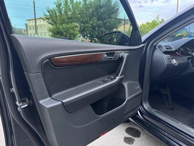 Чорний Фольксваген Пассат, об'ємом двигуна 2 л та пробігом 170 тис. км за 10999 $, фото 11 на Automoto.ua