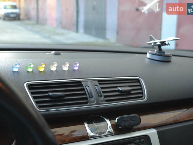 Черный Фольксваген Пассат, объемом двигателя 1.78 л и пробегом 236 тыс. км за 11000 $, фото 10 на Automoto.ua