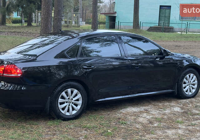 Черный Фольксваген Пассат, объемом двигателя 2.5 л и пробегом 210 тыс. км за 9699 $, фото 4 на Automoto.ua