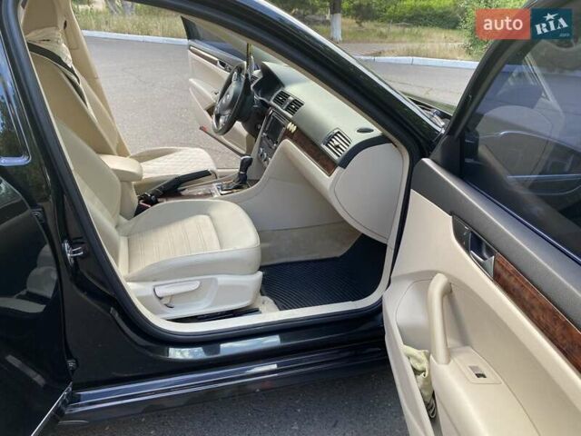 Черный Фольксваген Пассат, объемом двигателя 2.5 л и пробегом 314 тыс. км за 10000 $, фото 9 на Automoto.ua