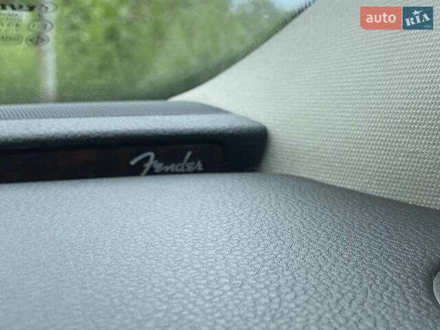 Черный Фольксваген Пассат, объемом двигателя 2.5 л и пробегом 215 тыс. км за 12000 $, фото 19 на Automoto.ua