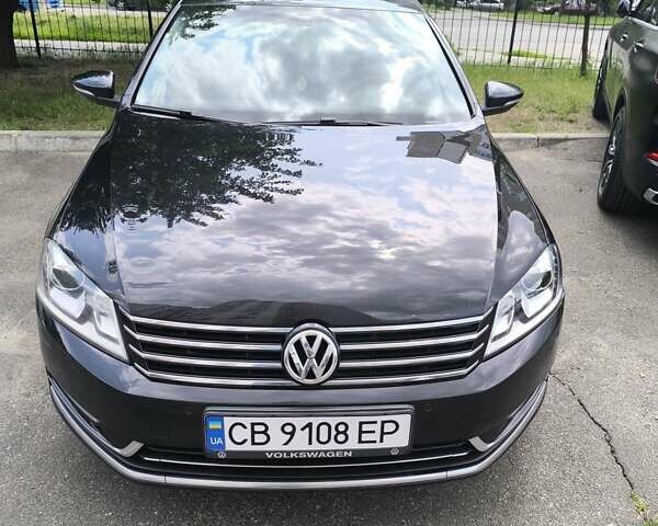 Черный Фольксваген Пассат, объемом двигателя 1.97 л и пробегом 300 тыс. км за 11700 $, фото 1 на Automoto.ua