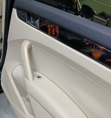 Черный Фольксваген Пассат, объемом двигателя 2.48 л и пробегом 209 тыс. км за 10000 $, фото 12 на Automoto.ua