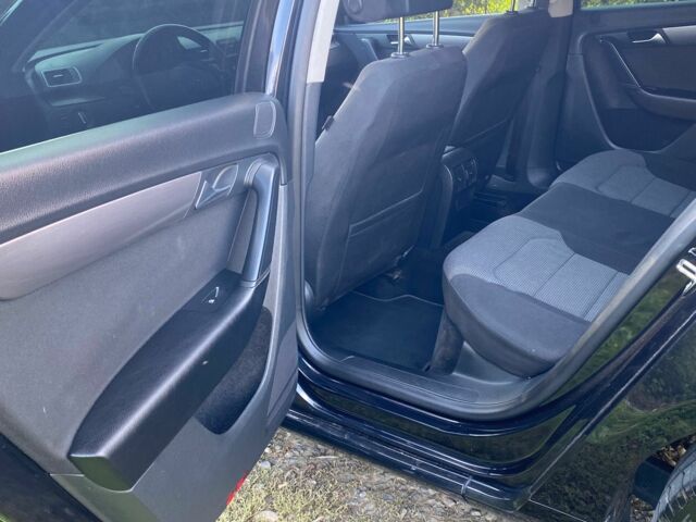 Черный Фольксваген Пассат, объемом двигателя 2 л и пробегом 228 тыс. км за 9200 $, фото 17 на Automoto.ua