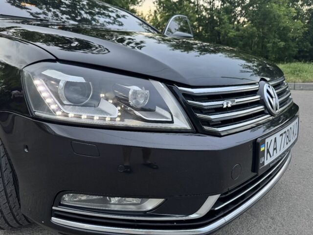 Чорний Фольксваген Пассат, об'ємом двигуна 2 л та пробігом 170 тис. км за 10999 $, фото 14 на Automoto.ua