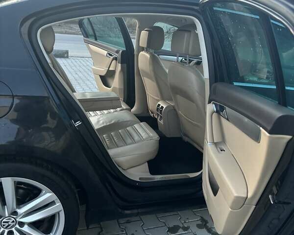 Черный Фольксваген Пассат, объемом двигателя 1.39 л и пробегом 265 тыс. км за 9900 $, фото 30 на Automoto.ua