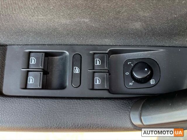 Черный Фольксваген Пассат, объемом двигателя 1.8 л и пробегом 153 тыс. км за 10600 $, фото 9 на Automoto.ua