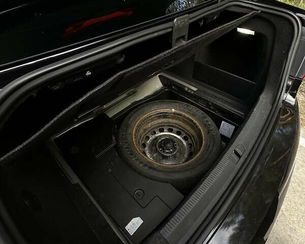 Черный Фольксваген Пассат, объемом двигателя 1.97 л и пробегом 254 тыс. км за 11700 $, фото 29 на Automoto.ua