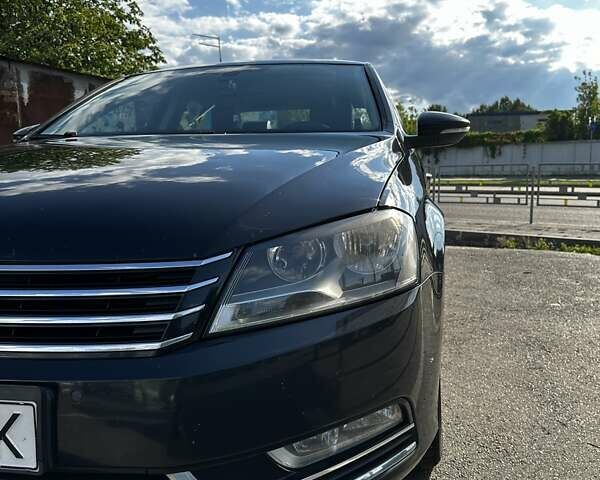 Черный Фольксваген Пассат, объемом двигателя 2 л и пробегом 326 тыс. км за 10800 $, фото 4 на Automoto.ua