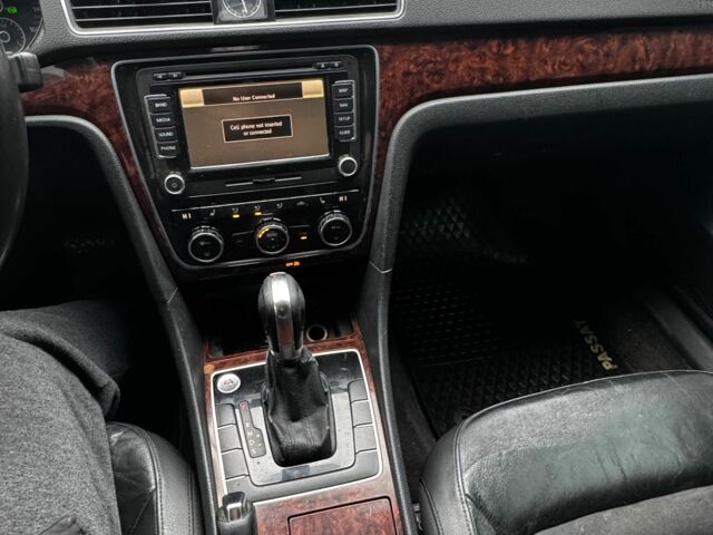 Черный Фольксваген Пассат, объемом двигателя 2.5 л и пробегом 388 тыс. км за 8900 $, фото 10 на Automoto.ua