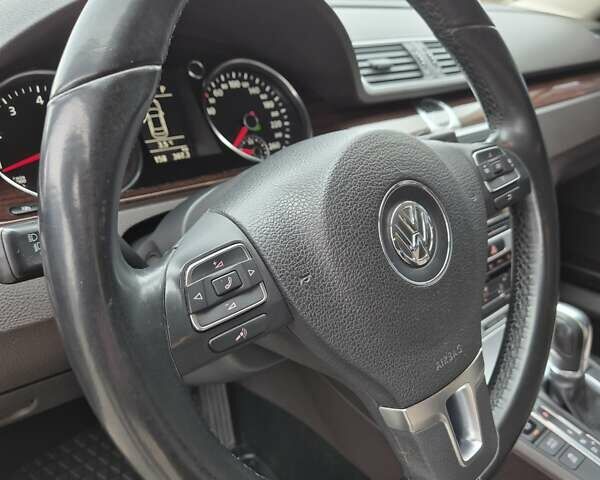 Черный Фольксваген Пассат, объемом двигателя 1.8 л и пробегом 198 тыс. км за 10999 $, фото 31 на Automoto.ua