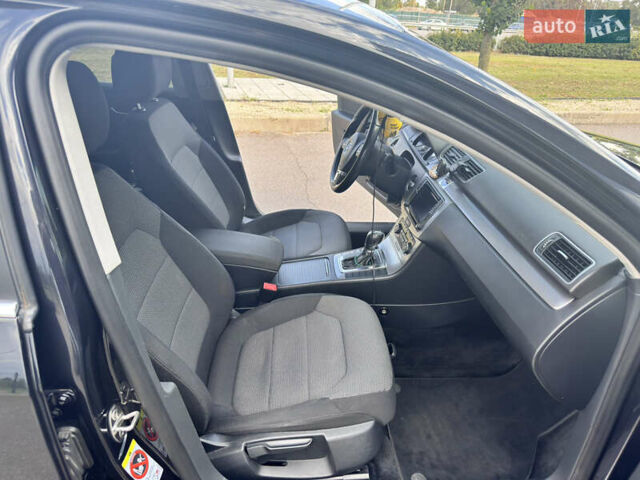 Черный Фольксваген Пассат, объемом двигателя 1.97 л и пробегом 312 тыс. км за 9500 $, фото 16 на Automoto.ua