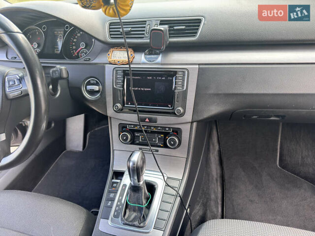 Черный Фольксваген Пассат, объемом двигателя 1.97 л и пробегом 312 тыс. км за 9500 $, фото 15 на Automoto.ua