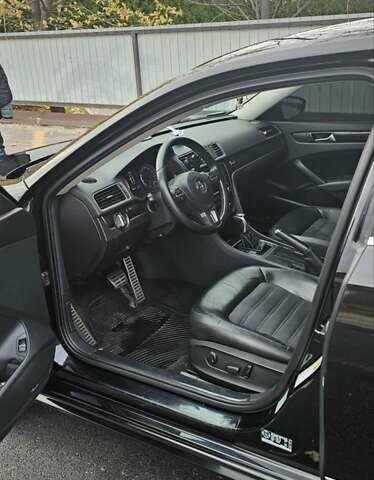 Черный Фольксваген Пассат, объемом двигателя 2.5 л и пробегом 260 тыс. км за 10600 $, фото 8 на Automoto.ua