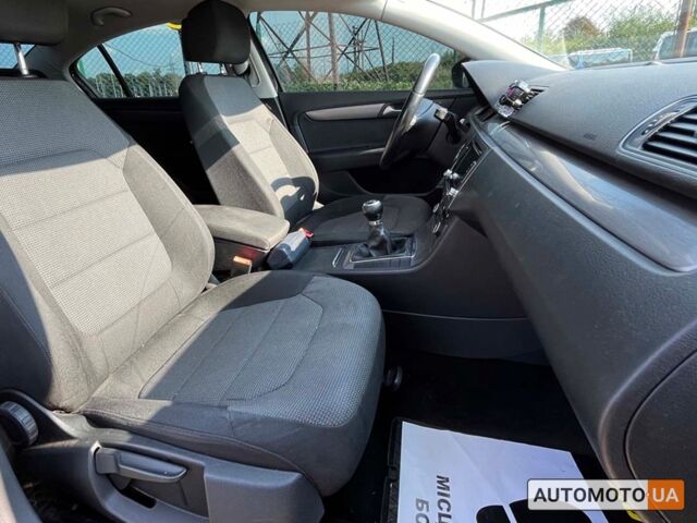 Черный Фольксваген Пассат, объемом двигателя 1.8 л и пробегом 153 тыс. км за 10600 $, фото 26 на Automoto.ua