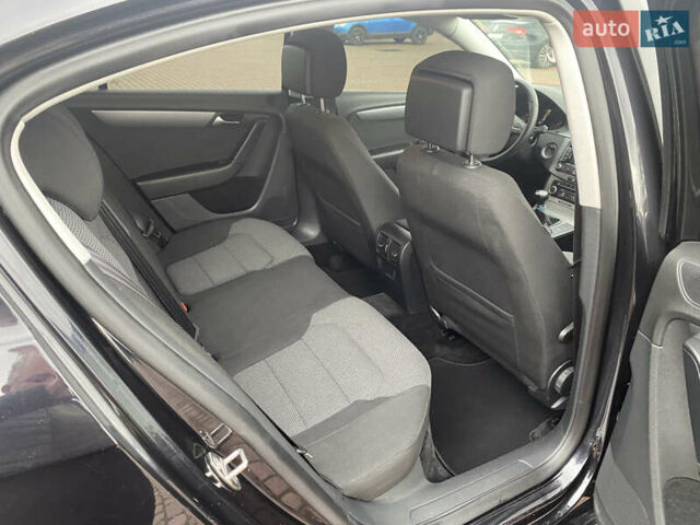 Чорний Фольксваген Пассат, об'ємом двигуна 1.6 л та пробігом 191 тис. км за 10650 $, фото 13 на Automoto.ua