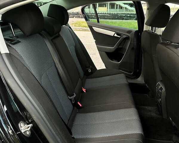 Черный Фольксваген Пассат, объемом двигателя 1.6 л и пробегом 248 тыс. км за 10000 $, фото 7 на Automoto.ua