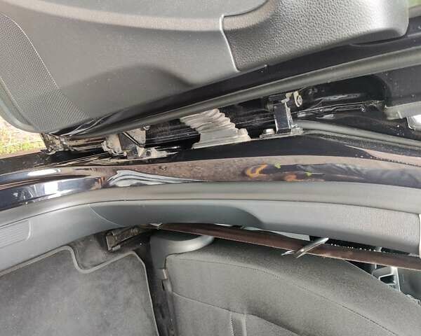 Черный Фольксваген Пассат, объемом двигателя 1.97 л и пробегом 288 тыс. км за 11000 $, фото 14 на Automoto.ua