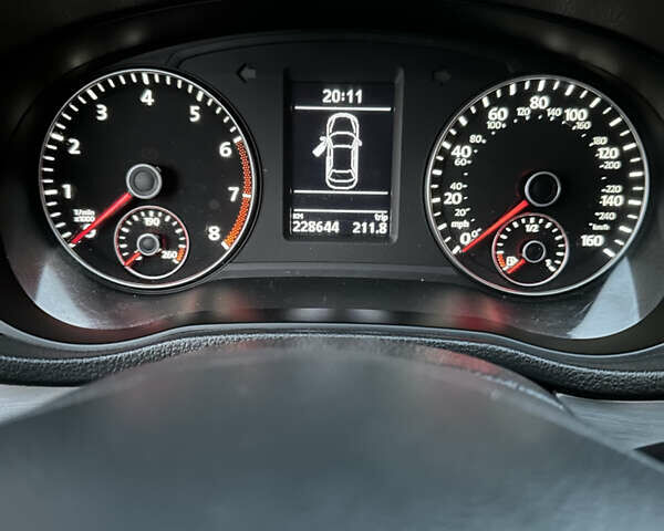 Черный Фольксваген Пассат, объемом двигателя 2.48 л и пробегом 230 тыс. км за 10000 $, фото 10 на Automoto.ua