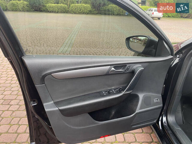 Чорний Фольксваген Пассат, об'ємом двигуна 1.6 л та пробігом 191 тис. км за 10650 $, фото 8 на Automoto.ua