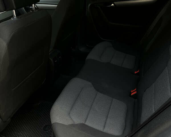 Черный Фольксваген Пассат, объемом двигателя 1.97 л и пробегом 254 тыс. км за 11700 $, фото 25 на Automoto.ua