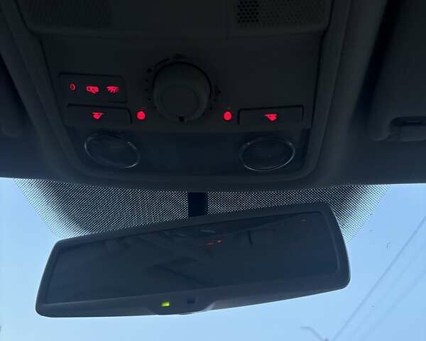 Черный Фольксваген Пассат, объемом двигателя 1.39 л и пробегом 265 тыс. км за 9900 $, фото 41 на Automoto.ua