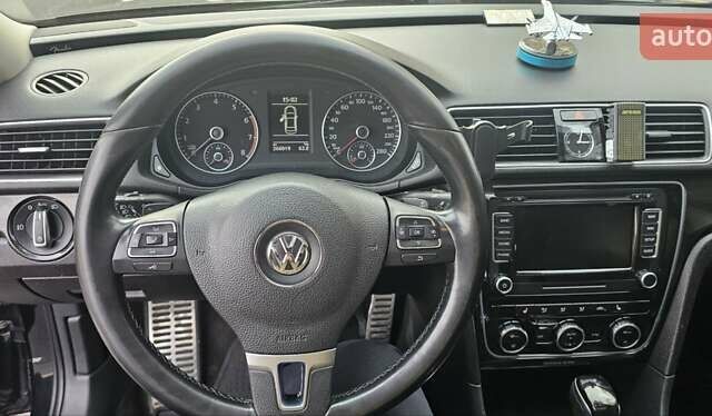 Черный Фольксваген Пассат, объемом двигателя 2.5 л и пробегом 260 тыс. км за 10600 $, фото 9 на Automoto.ua