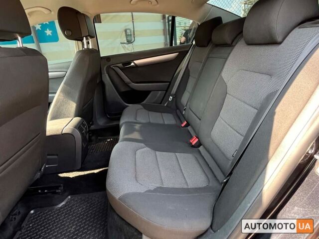 Черный Фольксваген Пассат, объемом двигателя 1.8 л и пробегом 153 тыс. км за 10600 $, фото 19 на Automoto.ua