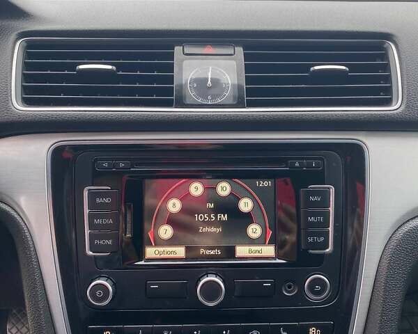 Черный Фольксваген Пассат, объемом двигателя 2.5 л и пробегом 282 тыс. км за 10800 $, фото 13 на Automoto.ua