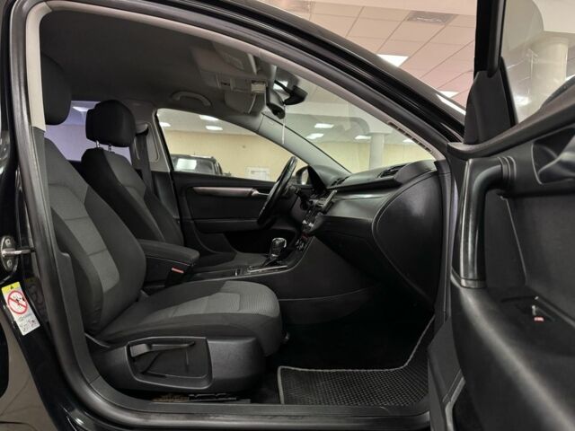 Чорний Фольксваген Пассат, об'ємом двигуна 1.8 л та пробігом 196 тис. км за 8900 $, фото 6 на Automoto.ua