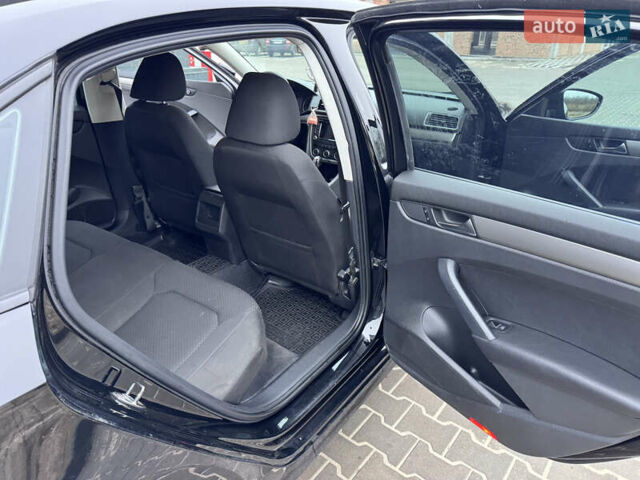 Черный Фольксваген Пассат, объемом двигателя 2.48 л и пробегом 330 тыс. км за 8000 $, фото 9 на Automoto.ua